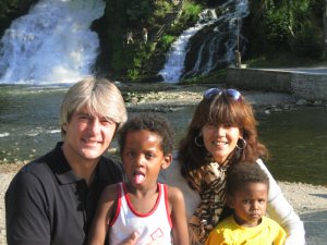 9 duizend 9 honderd 9 en negentig !